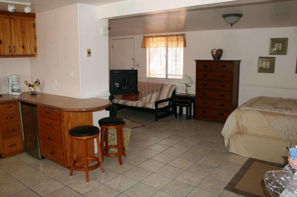Mon Ami Bed And Breakfast Tucson Esterno foto